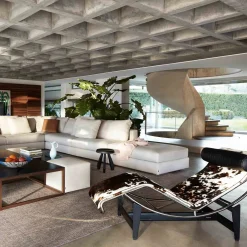 4 Chaise Longue À Reglage Continu di Le Corbusier & Pierre Jeanneret & Charlotte Perriand - Hairyskin*Cassina Outlet