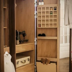 Armadio a 2 ante in noce Nuit di Giuliano Cappelletti*Riva 1920 Hot