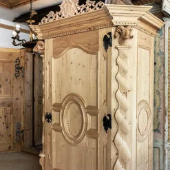 Armadio in legno di abete*Falegnameria Helmut Santifaller Best