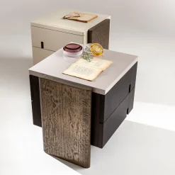 Comodino Outfit Laccato Lucido con Accenti in Bronzo*Laura Meroni Sale