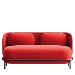 Divano rosso audace di Studio Pastina*Billiani 1911