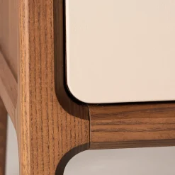 1201/F Comò a 3 cassetti rivestito in pelle beige di Libero Rutilo*Morelato New