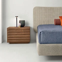Letto Alba in Bouclé Ostrica con Dettagli in Noce Havana*Modesign New