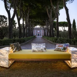 Letto da giorno squadrato retroilluminato Eternal in marmo travertino di Bebo & Angel*Dolcefarniente Outdoor by DFN Clearance