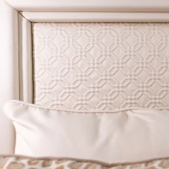 Letto matrimoniale a baldacchino in pelle bianca e bronzo dorato*CG Capelletti