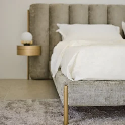 Letto matrimoniale in tessuto verde salvia canalizzato Ibisco*Black Tie Online