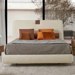 Letto Onigiri in Bouclé Latte con Dettagli in Noce*Modesign Best