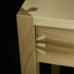 L'ora di andare a letto per il comodino di falegnameria*Nicola Tessari