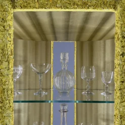 Mobile Aperto Iconic in Legno Giallo e Vetro*Cesare Ferrari Atelier Sale