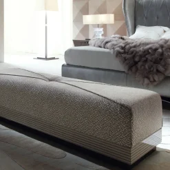 Panchina in pelle di velluto beige*Giorgio Collection Clearance