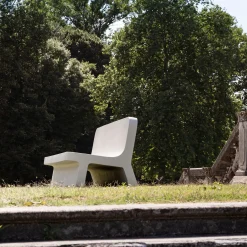 Panchina Torcello di Defne Koz e Marco Susani*Cimento Best