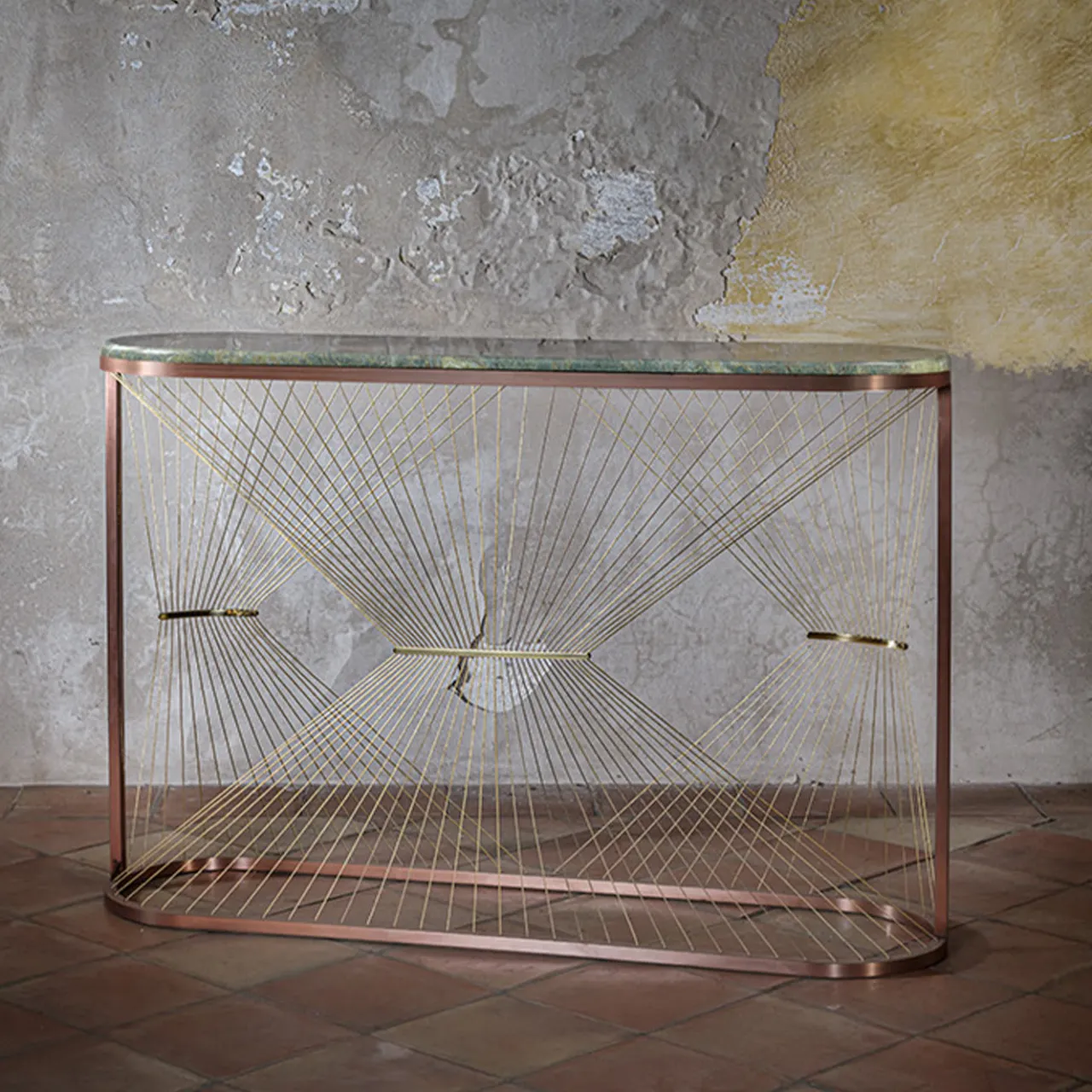 Piccola consolle Aegis di Ziad Alonaizy*Lamberti Design Outlet