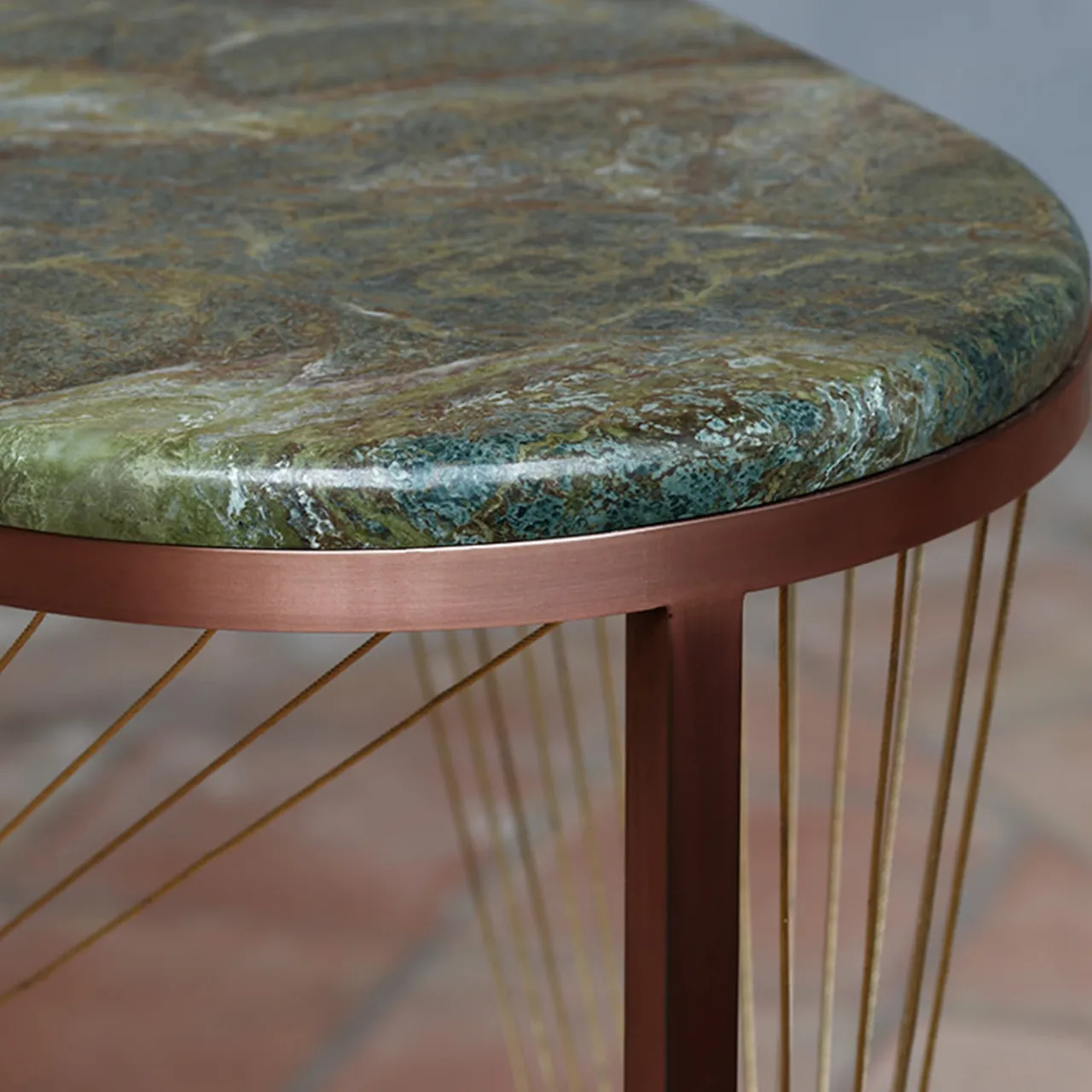 Piccola consolle Aegis di Ziad Alonaizy*Lamberti Design Outlet