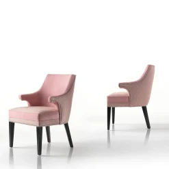 Poltrona con borchie rosa*Morello Gianpaolo Best