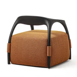 Poltrona con telaio in legno massiccio di frassino nero e rivestimento in tessuto arancione*Durame