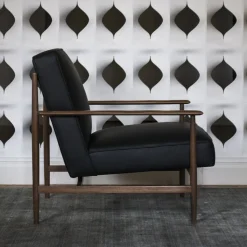 Poltrona Gaia in Pelle Nera*mg12 by Monica Geronimi