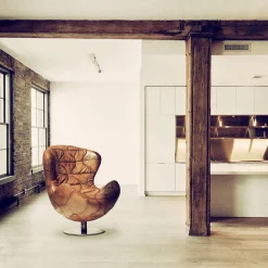 Poltrona girevole Pelè in pelle Crust marrone chiaro patinata a mano*Mantellassi 1926 Online