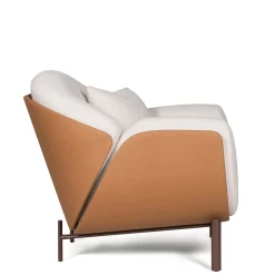 Poltrona Haima' piccola con scocca in similpelle*FROMM. Hot