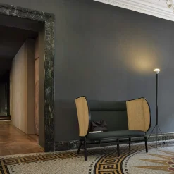 Poltrona Hideout di Front*Gebrüder Thonet Vienna GmbH (GTV) – Wiener GTV Design