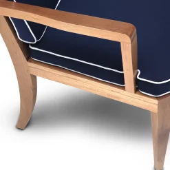 Poltrona Iroko di Simone Ciarmoli e Miguel Queda*Annibale Colombo New