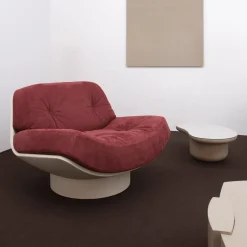 Poltrona Lounge Lalea in nabuk rosso e pelle bianca di Artefatto Design Studio*Secolo