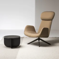 Poltrona Myplace con braccioli e poggiatesta di Michael Geldmacher*La Cividina Outlet