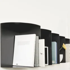 Scaffale nero Aperture di Roberto Cicchinè*Marco Ripa