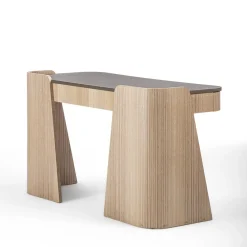 Scrivania Shape a 2 cassetti in pelle e legno eucalipto*Carpanelli Hot