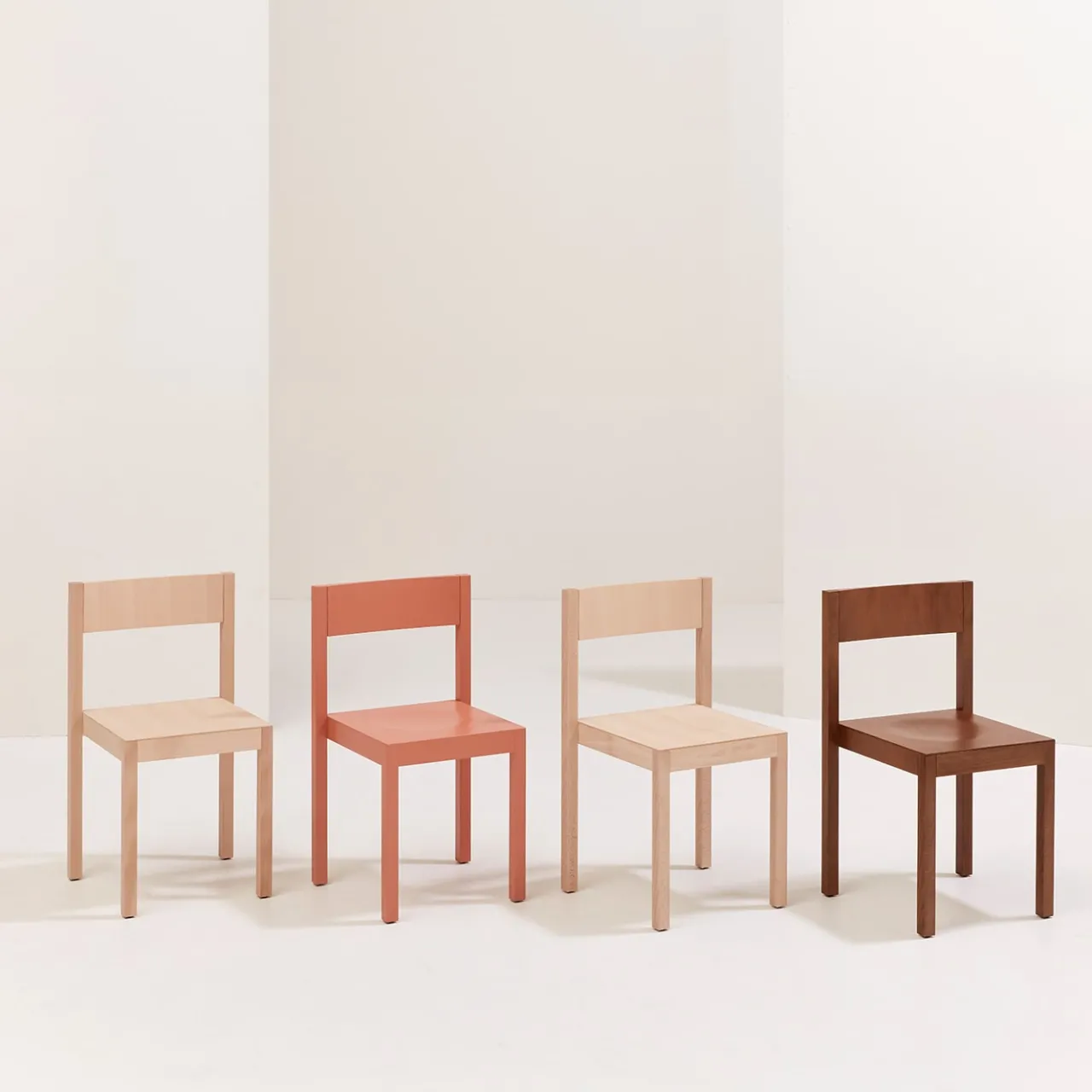 Sedia Archetype-A 830 in faggio di Mario Alessiani*Billiani 1911 Sale