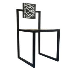 Sedia da esterno Fontelina con piastrelle bianche e nere*Francesco Della Femina Outlet