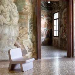 Sedia da salotto Torcello di Defne Koz e Marco Susani*Cimento Hot