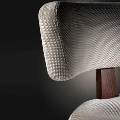 Sedia Giuditta di Simone Ciarmoli e Miguel Queda*Annibale Colombo