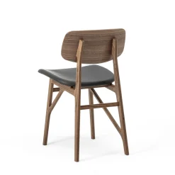 Sedia in legno di noce marrone Sila con sedile in pelle*Durame