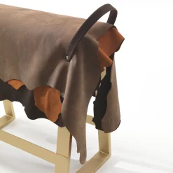 Sgabello a dondolo Agaxa di CTRLZAK*JCP Universe Best