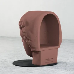 Sgabello Betti rosso mattone di Marialaura Rossiello Studio Irvine*Forma & Cemento Best