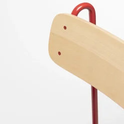 Sgabello da bar Lena Sg-65 rosso e frassino naturale di Designerd*Chairs & More