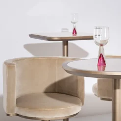 Sgabello da bar Virna di Ciarmoli Queda Studio*UNO Contract Best