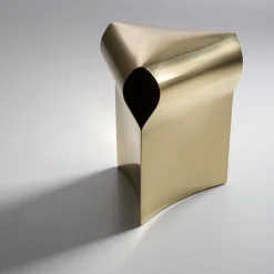 Sgabello Efesto in Ottone Lucido di Martinelli Venezia*De Castelli New