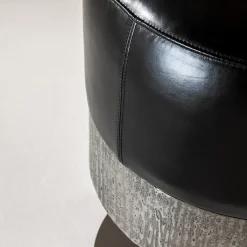 Sgabello girevole Amelie in pelle nera*Laura Meroni Sale