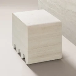 Sgabello in travertino bianco Ossicle*Giobagnara Discount