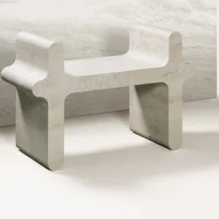 Sgabello in travertino Ossicle N. 1*Giobagnara
