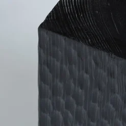 Sgabello Quartus II nero intagliato*Omnibus Design Best