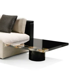 Tavolino Andria in legno nero lucido con dettagli in corno*Arcahorn Best