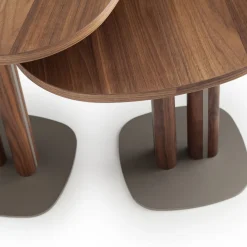 Tavolino asimmetrico in noce Manhattan*Morica Design