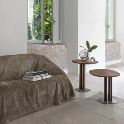 Tavolino asimmetrico in noce Manhattan*Morica Design