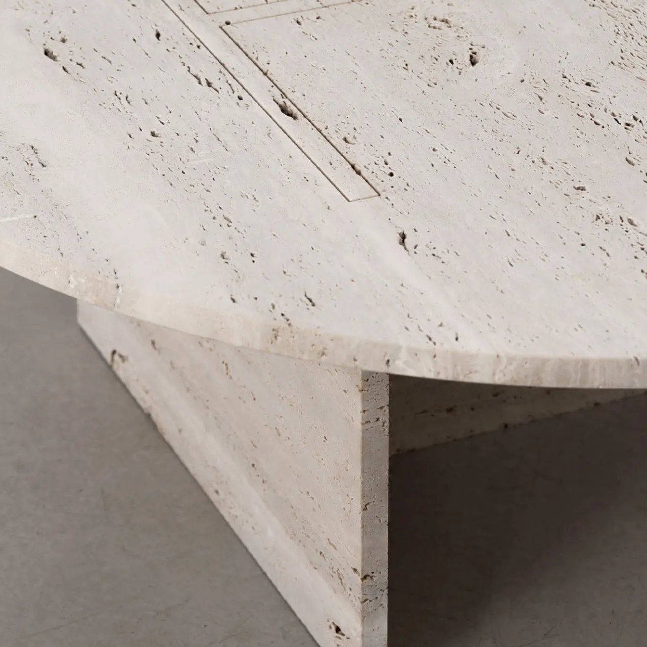 Tavolino da caffè in marmo Rosa Peralba e travertino Mostro Iv*MMOOS. Hot