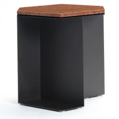 Tavolino esagonale Alcubo in metallo e rosso Verona di A. Saporito*V.L. Lavorazioni In Ferro Outlet