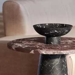 Tavolino Inside Out in marmo rosso/nero di Karen Chekerdjian #2*MMairo Outlet