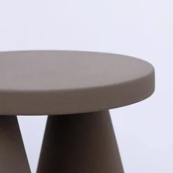 Tavolino Isola in ceramica viola di Cara/Davide*Portego Sale