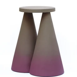 Tavolino Isola in ceramica viola di Cara/Davide*Portego Sale